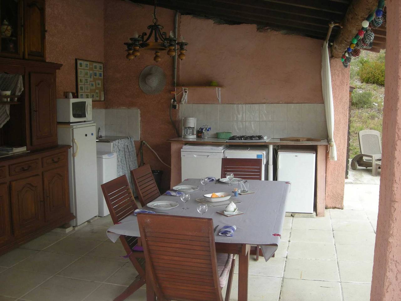 Entire apartment, Apartment with shared pool in Roquefort-la-Bédoule - 50m² in Roquefort-la-Bédoule, Marseille region