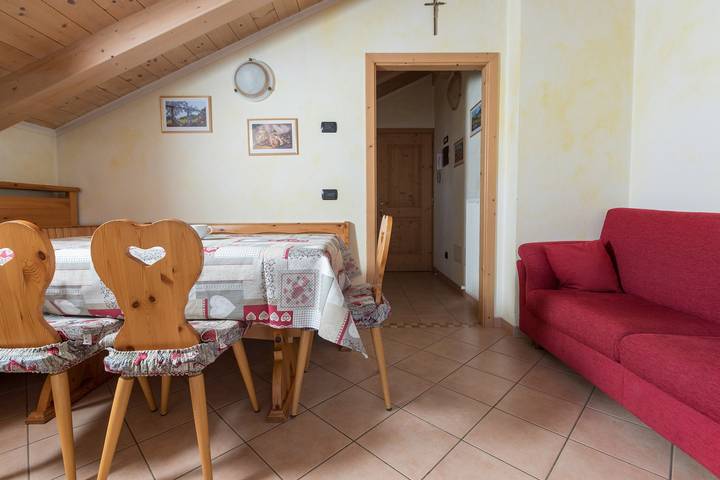 Appartamento intero, Appartamento Stefano 2 con vista sulle montagne, Wi-Fi e giardino in Livigno (Borgo), Livigno