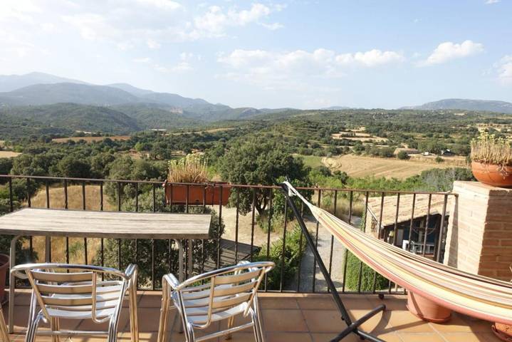 Hôtel pour 5 personnes, avec jardin ainsi que vue et balcon à Bierge - 4