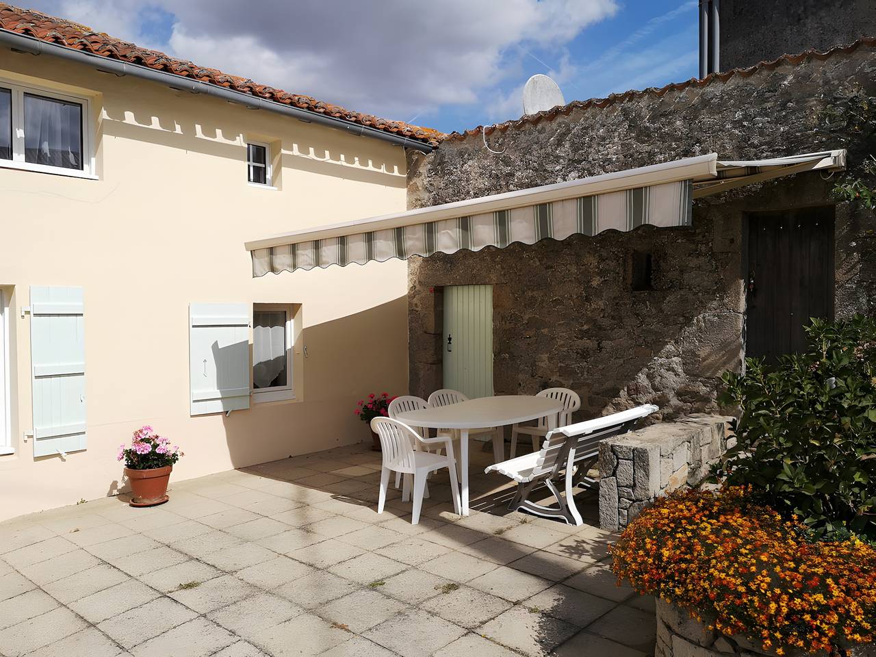 Ferienhaus 'La Marguerite À La Campagne' mit privater Terrasse, privatem Garten und Wlan in Les Herbiers, Loire-Tal