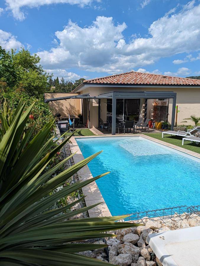 La villa des papillons de dugradus in Ucel, Parc naturel régional des Monts d'Ardèche