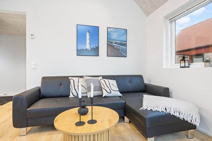 Sommerhaus mit gratis Strom und Wärme in Hvide Sande in Hvide Sande, Holmsland Klit