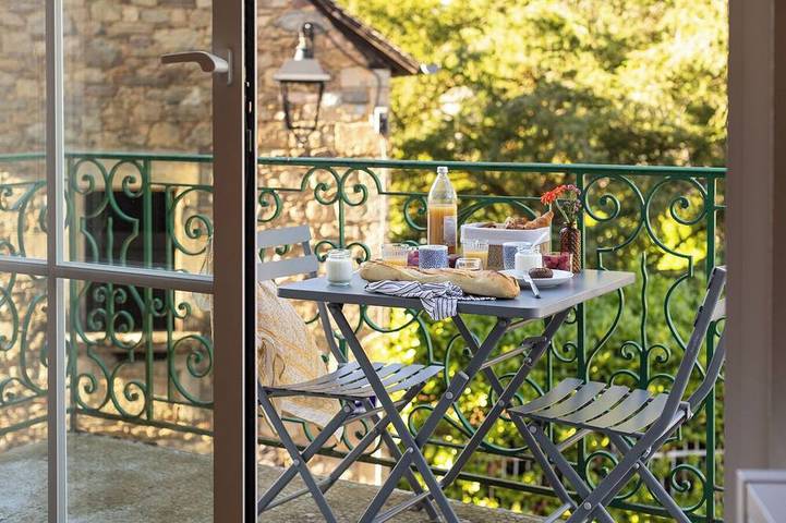 Location de vacances pour 4 personnes, avec Balcon à Dampniat