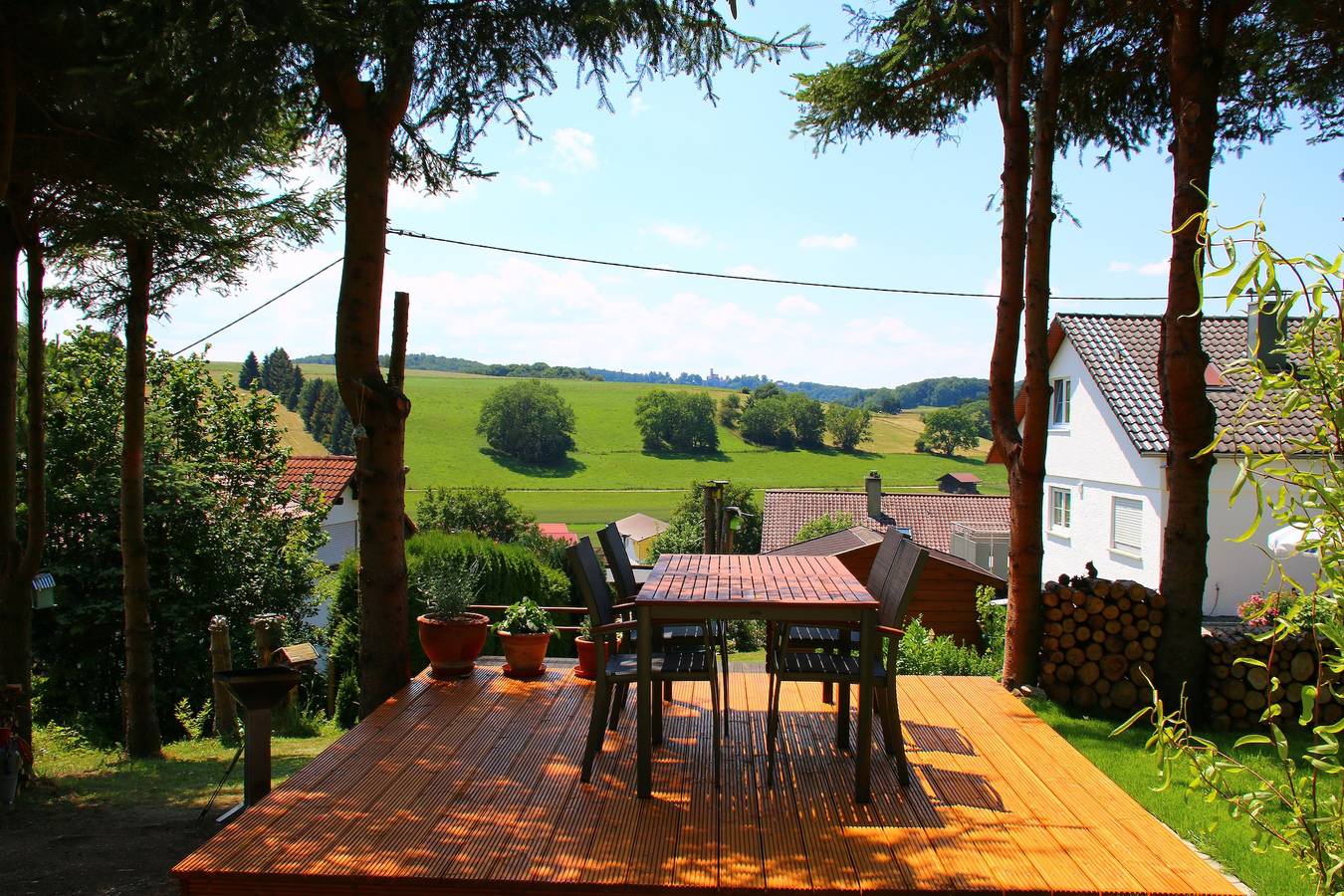 Ganze Ferienwohnung, Ferienwohnung Ela - Ferienwohnung 66qm, 1 Schlafzimmer, 1 Wohn-/Schlafzimmer, max. 4 Personen in Lichtenstein, Neckar-Alb
