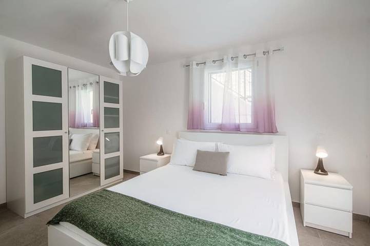 Ganze Wohnung, Neue Zweizimmerwohnung inmitten der Moesano-Täler (Cama 1) in Piani di Verdabbio, Cama