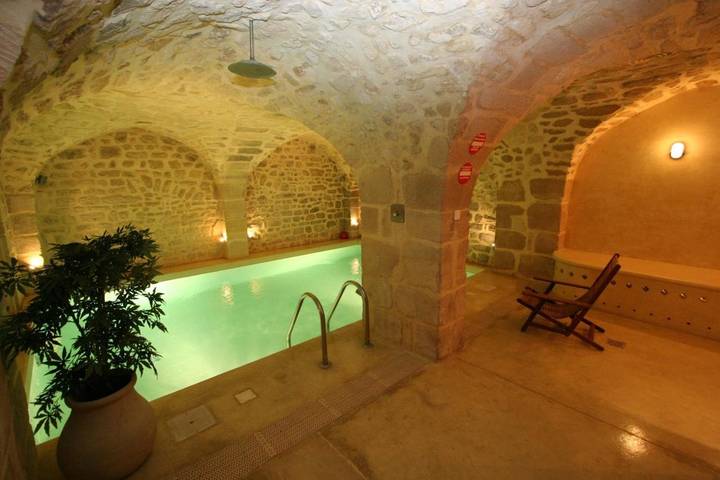 Maison d’hôte pour 6 personnes, avec sauna et piscine à Paris