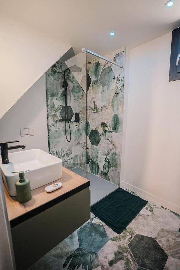 Location de vacances pour 2 personnes, avec terrasse et vue, animaux acceptés à Pont-du-Château - 3