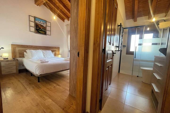 Charming rural house Casa Zalo for 2-4 people in Mestas de Con in Cangas de Onís, Asturias Province