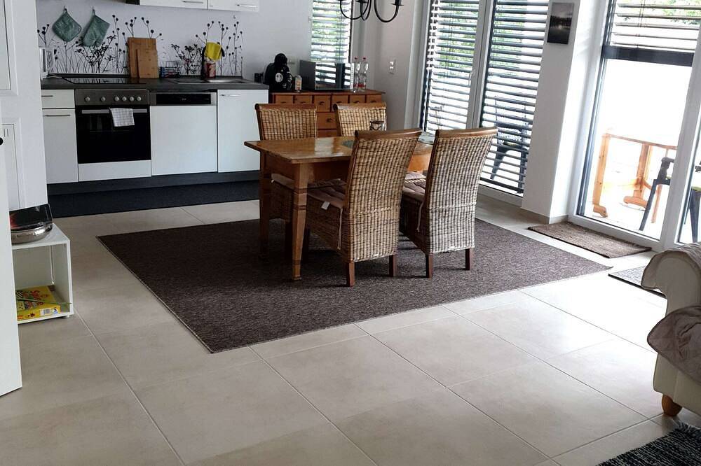 Ganze Wohnung, Moderne Neubauwohnung im 1. Stock (76 qm) in Neuburg an der Donau, Romantische Straße