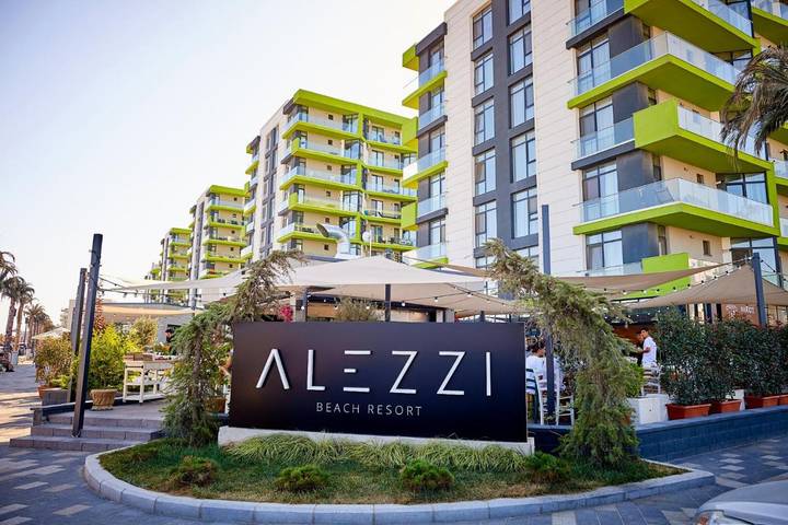 Appartement de vacances pour 6 personnes, avec Balcon et Jacuzzi ainsi que Bassin pour enfant et Piscine