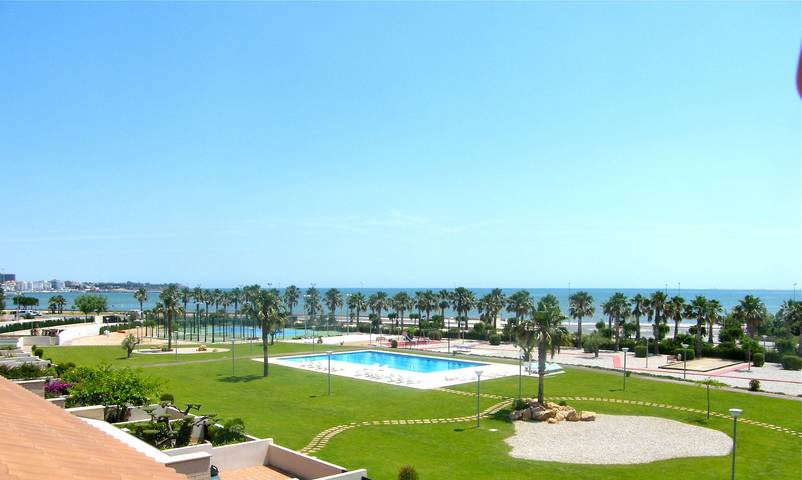Apartamento para 9 personas, con Balcón además de Jardín y Piscina para niños en Delta del Ebro
