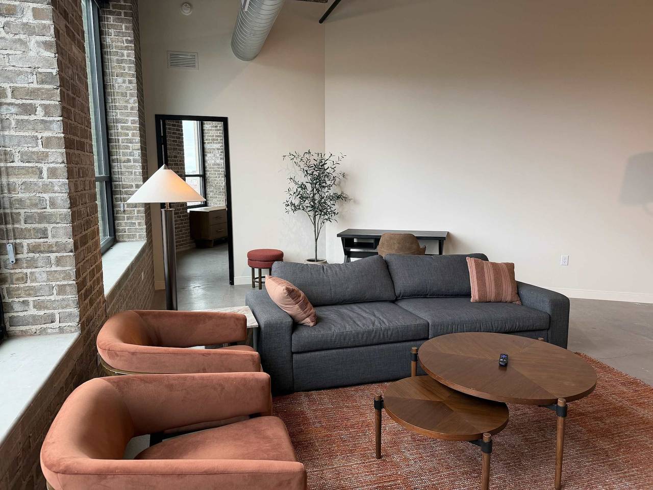 Ganze Wohnung, Roami at Century Plaza 3Br Corner View Loft in Minneapolis, Twin Cities