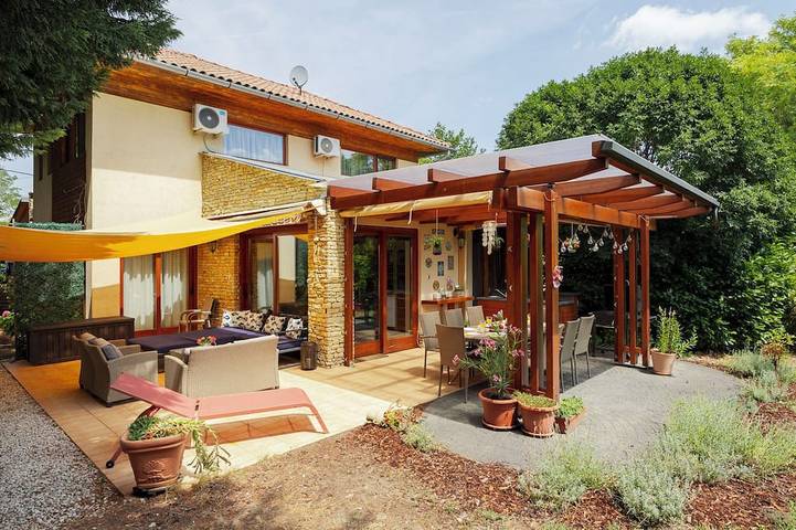 Ferienhaus für 12 Personen, mit Terrasse und Garten - 1