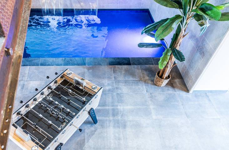 Gîte pour 12 personnes, avec jardin ainsi que jacuzzi et terrasse, animaux acceptés en France - 2