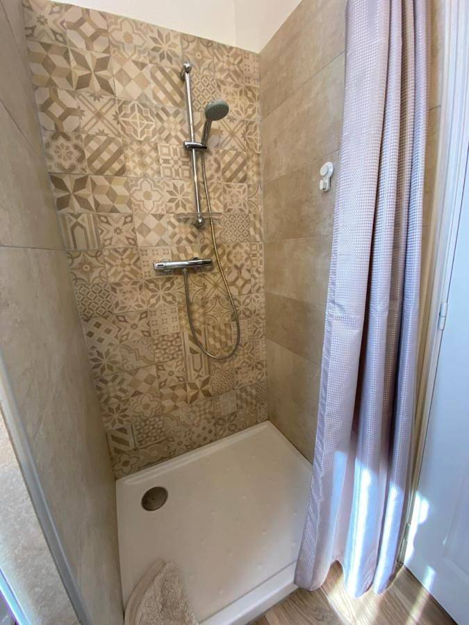 A Mandria, appartements avec cuisine 30m2, patio, vue Montagnes et citadelle, 5 minutes à pied du centre ville et des rivières in Corte, Parc naturel régional de Corse