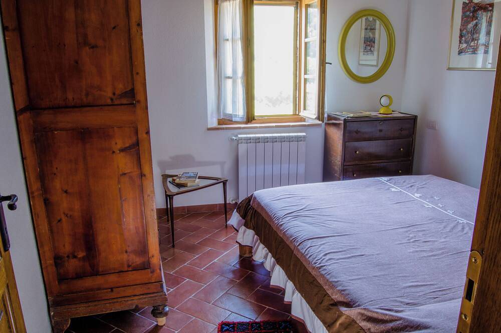 Stones of the ancient village - house in the Tuscan countryside in Monticiano, Siena Provinz