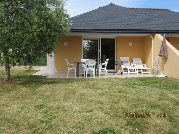 Gîte pour 4 personnes, avec terrasse et jardin