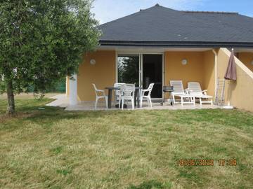 Gîte pour 4 personnes, avec terrasse et jardin à Clohars-Carnoët