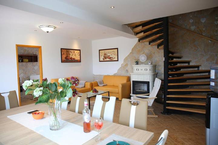 Location de vacances pour 10 personnes, avec sauna ainsi que jardin et jacuzzi à Eger