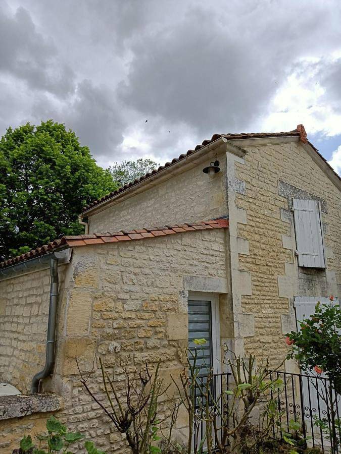 Gîte pour 4 personnes, avec jardin à Rouillac - 2