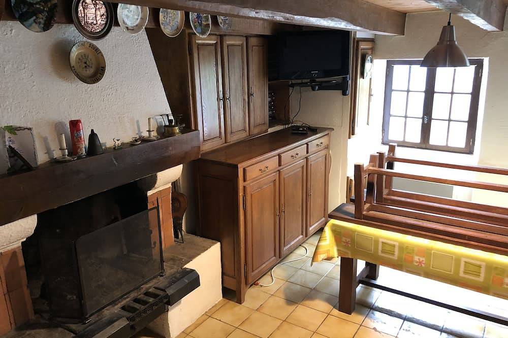 Casa de campo tranquila y natural en el corazón de Aveyron in Réquista, Macizo Central