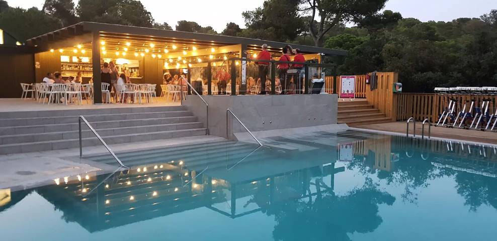 Camping für 6 Personen, mit Terrasse in Katalonien - 2