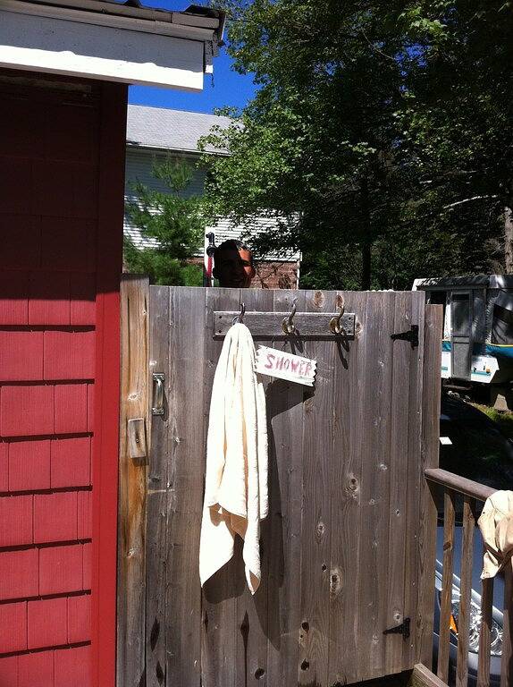 Cabin for 8 people, with yard and hot tub, with pets in Lake Winnipesaukee