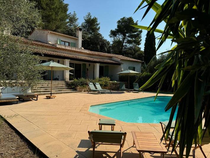Location de vacances pour 8 personnes, avec jardin et piscine à Le Tignet - 2