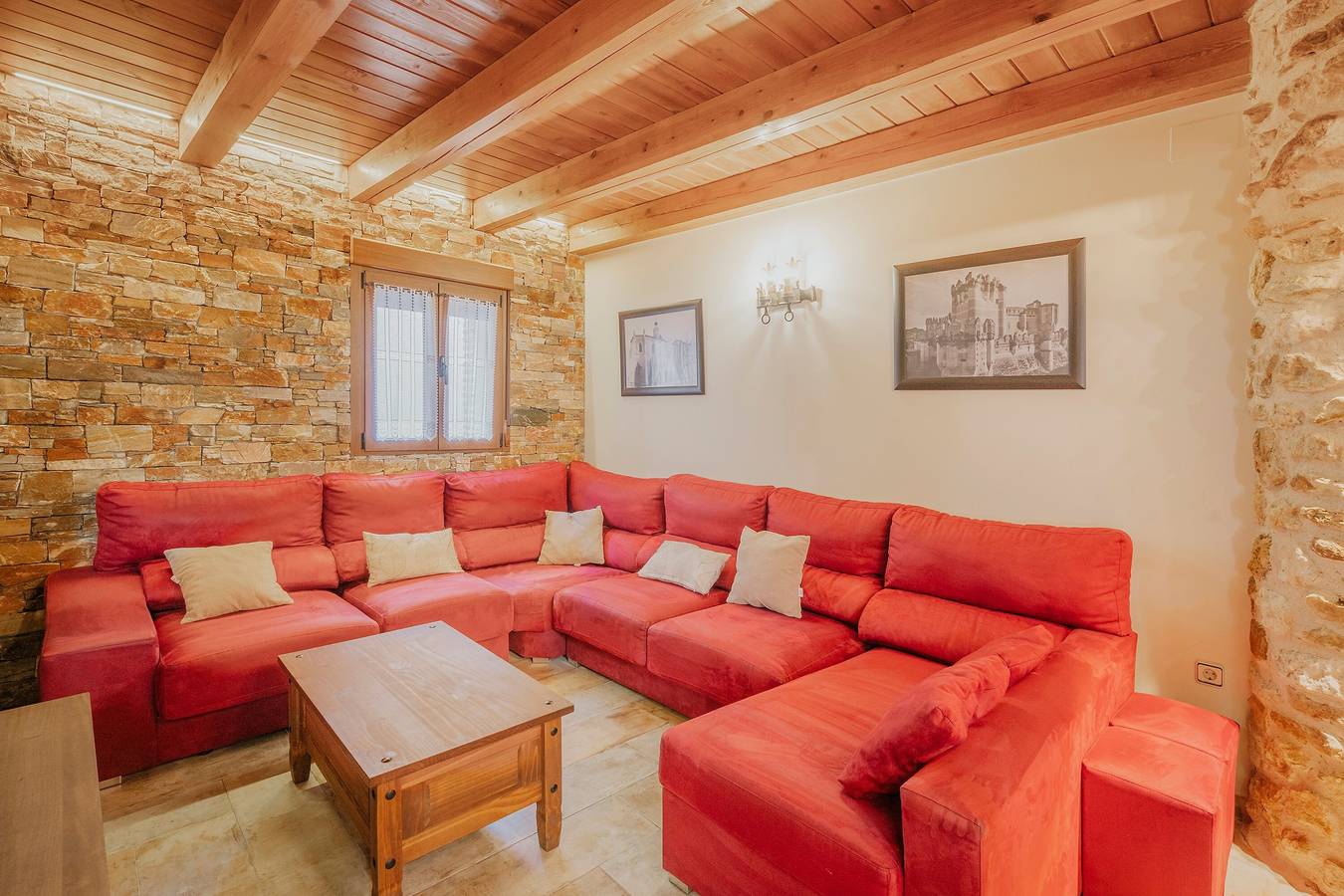 Casa de vacaciones 'El Señorio De Los Fonseca' con terraza privada, Wi-Fi y aire acondicionado in Coca , Provincia de Segovia