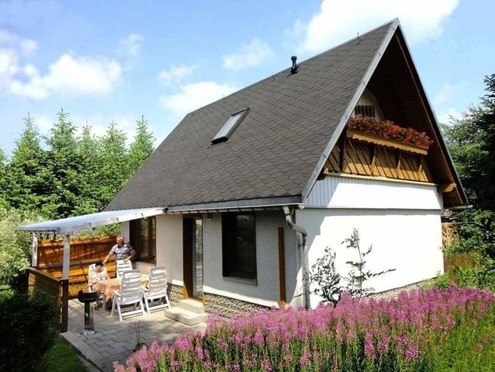 Ferienhaus für 5 Personen, mit Balkon und Terrasse sowie Garten im Erzgebirge