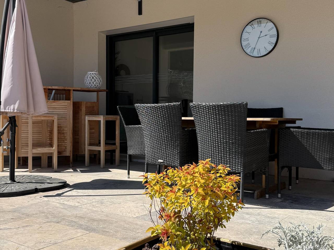Villa con piscina y jacuzzi cerca de Châteauneuf-du-Pape – 8 personas in Sorgues, Vaucluse