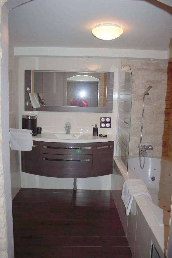Deluxe Double Room (2 Adults + 1 Child) in Entrevaux, Région Castellane