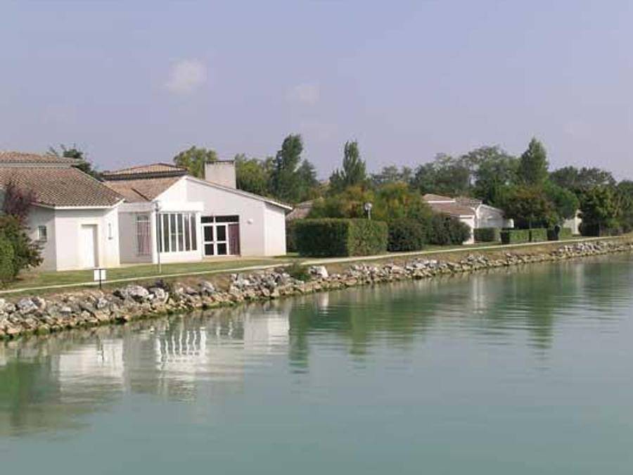 Camping Le Lomagnol  - Gîte 6 personnes - Grand Confort in Beaumont-de-Lomagne, Tarn-et-Garonne