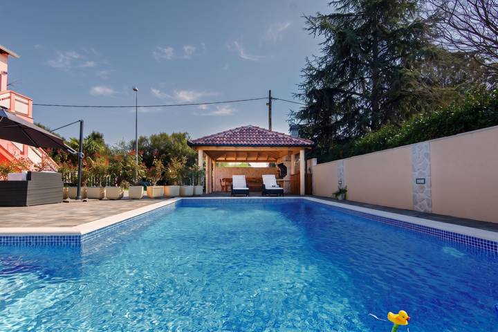 Family Friendly Pool House Ana near Zadar in Bibinje, Zadar