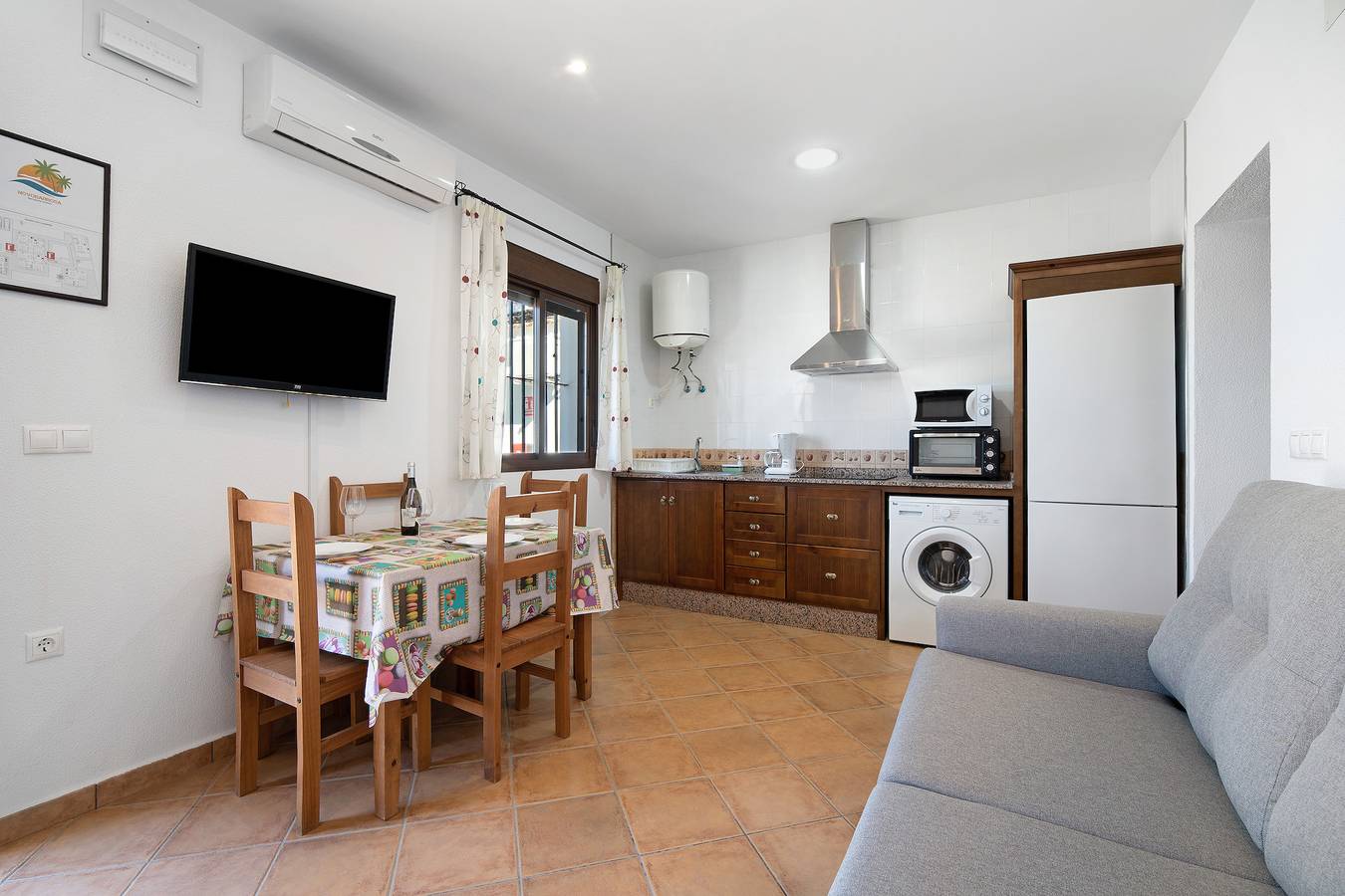 Apartamento entero, Casa de vacaciones "Novobarrosa A" con vistas al mar, piscina compartida y Wi-Fi in Novo Sancti Petri, Chiclana de la Frontera