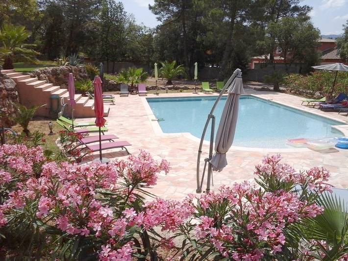 Maison d’hôte pour 2 personnes, avec vue ainsi que jardin et piscine à Roquebrune-sur-Argens - 4