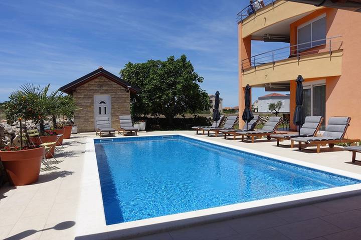 Studio für 2 Personen, mit Balkon und Pool in Nin - 3