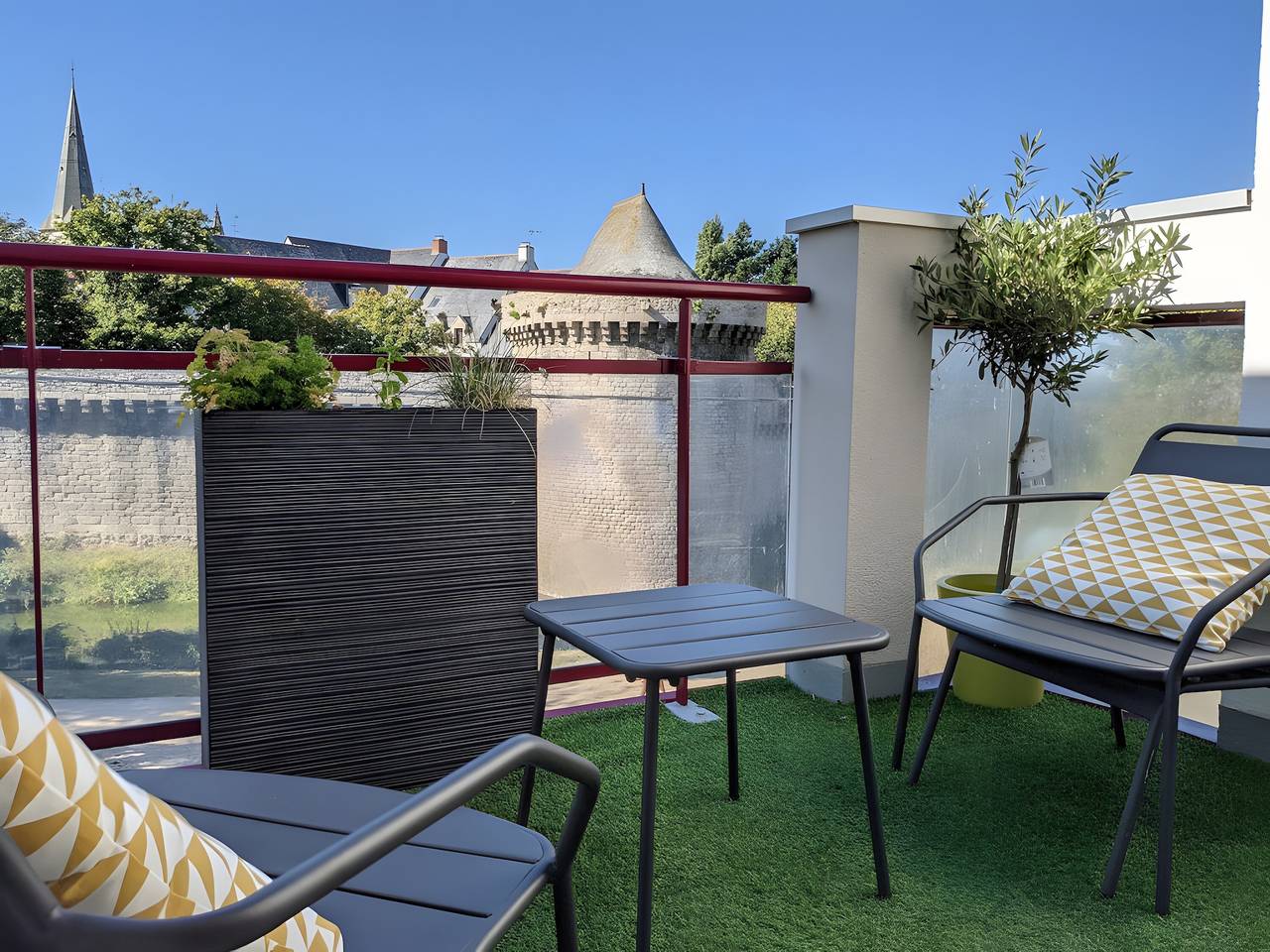 Apartamento inteiro, Apartamento « Er Varech - Duplex com Vista para as Muralhas », Varanda e Wi-Fi in Guérande, Côte de Jade