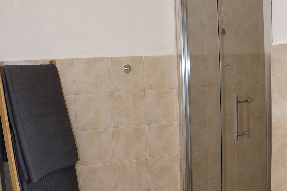 Entire apartment, Aura Apartment, Elegance at the Foot of the Castle in Bracciano, Lake Bracciano