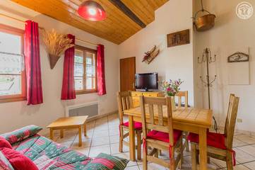 Gîte pour 4 personnes, avec jardin à Sollières-Sardières