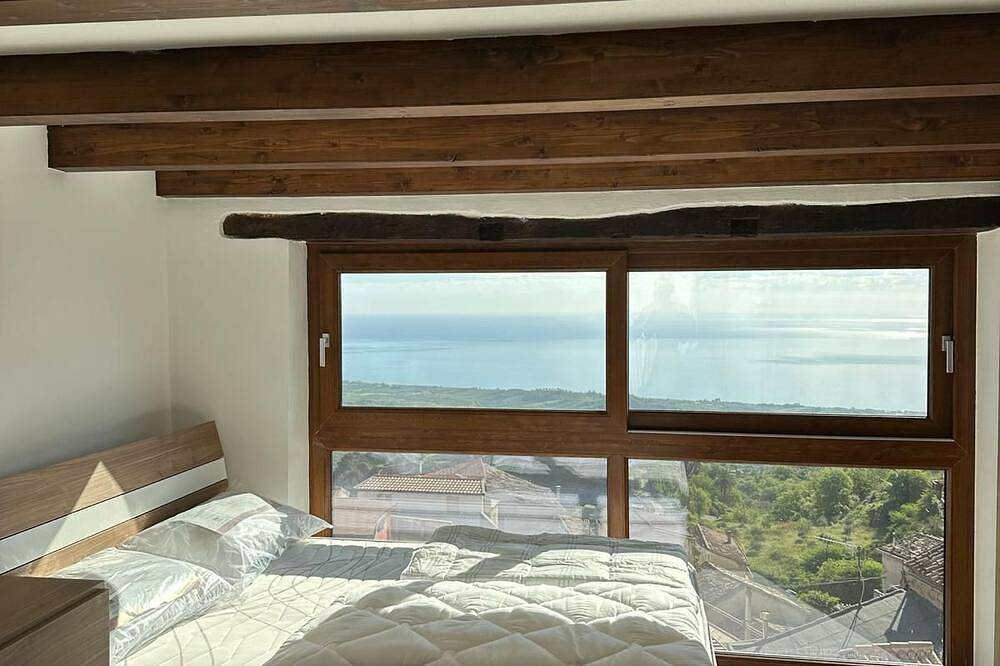 Haus mit Meerblick, Sonnenaufgang vom Bett. Klima in Santa Caterina dello Ionio, Catanzaro Provinz