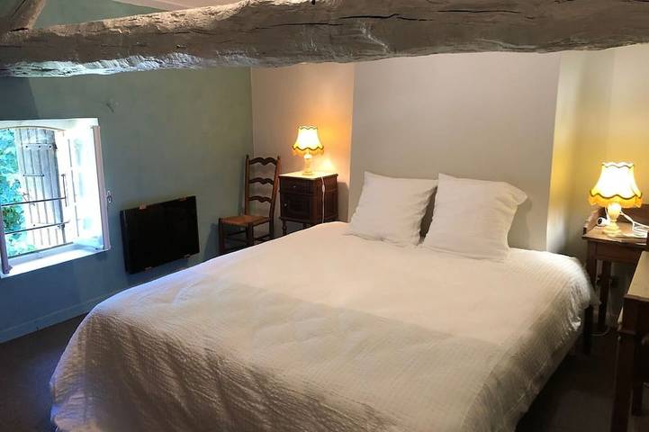 Location de vacances pour 12 personnes, avec sauna ainsi que jacuzzi et jardin, animaux acceptés à Le Bez - 4