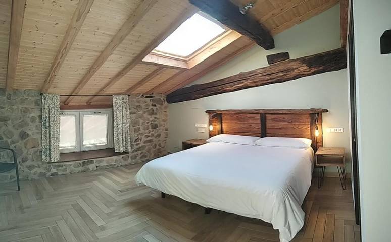 Casa rural para 4 personas, con jacuzzi y sauna además de piscina y jardín en el País Vasco - 3