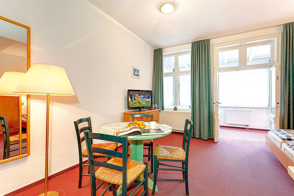 Geheel vakantieappartement, Vakantieappartement voor 4 personen met tuin in Sellin, Rügen