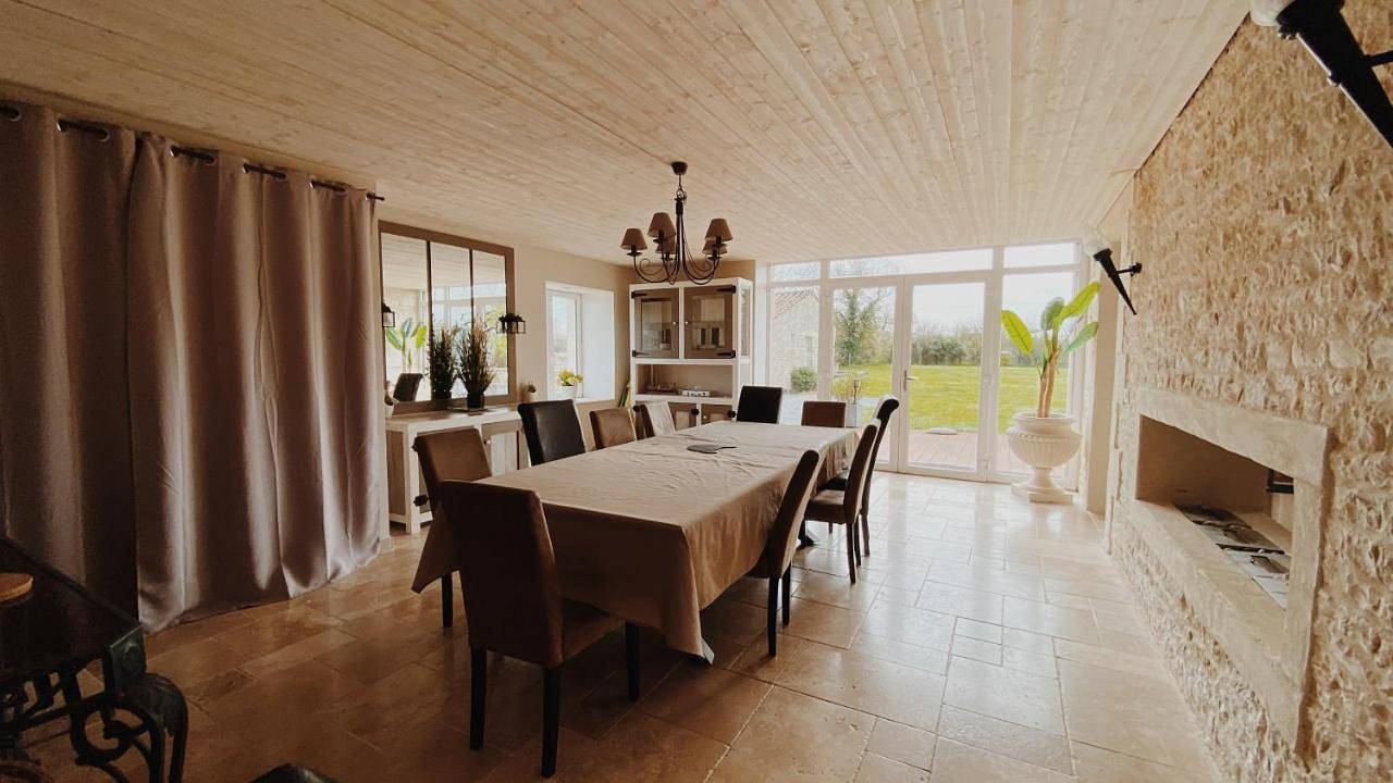 Domaine de Saint Florent - Piscine & Spa in Prissé-la-Charrière, Région de Niort