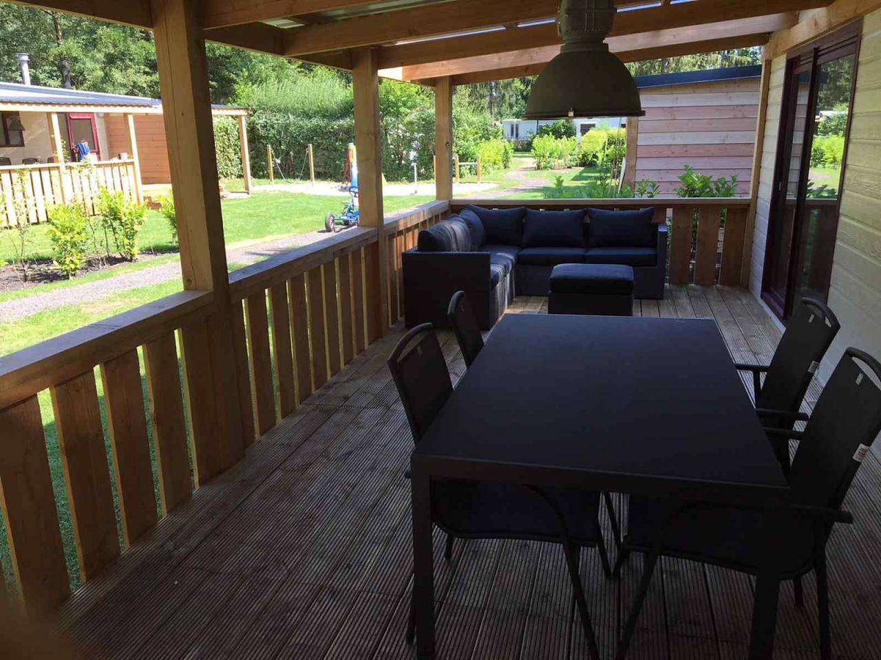 Schönes chalet für 4 Personen mit Bad auf einem Familiencampingplatz in Wateren, Drenthe in Wateren, Regio Zwolle
