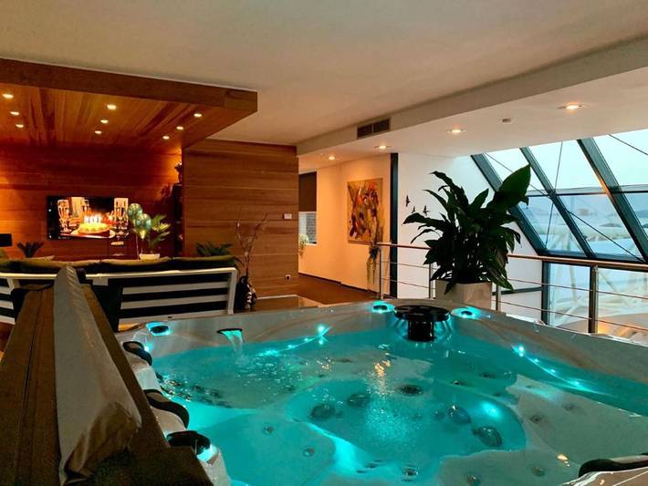 Ferienwohnung für 4 Personen, mit Whirlpool und Terrasse sowie Pool und Sauna in Kerkrade