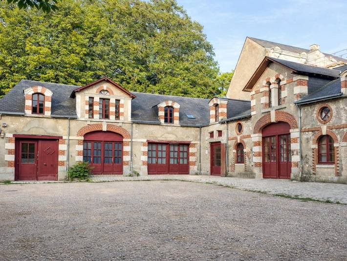Location de vacances pour 15 personnes, avec Terrasse et Jardin à Saint-Gervais-la-Forêt