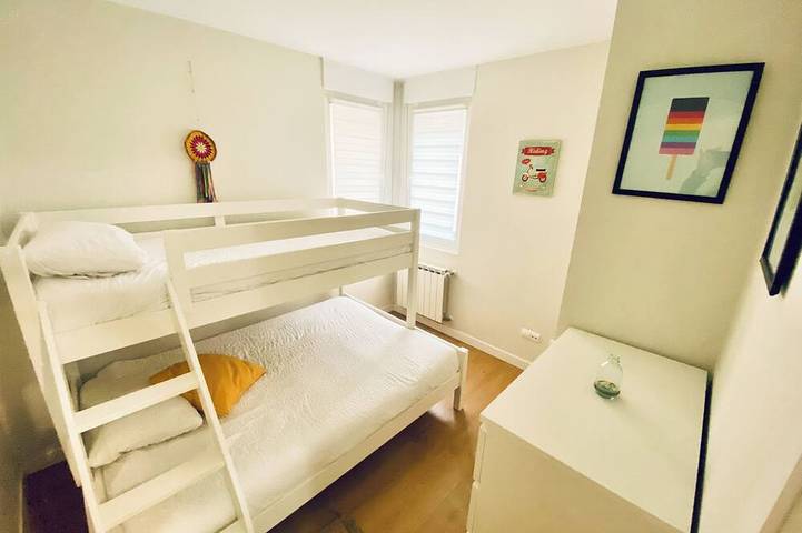 Entire apartment, Casa Branca Cantabria: Spacious first floor with garden 500m from the beach | Wifi/Garaje in Miengo, Cantabrian Coast