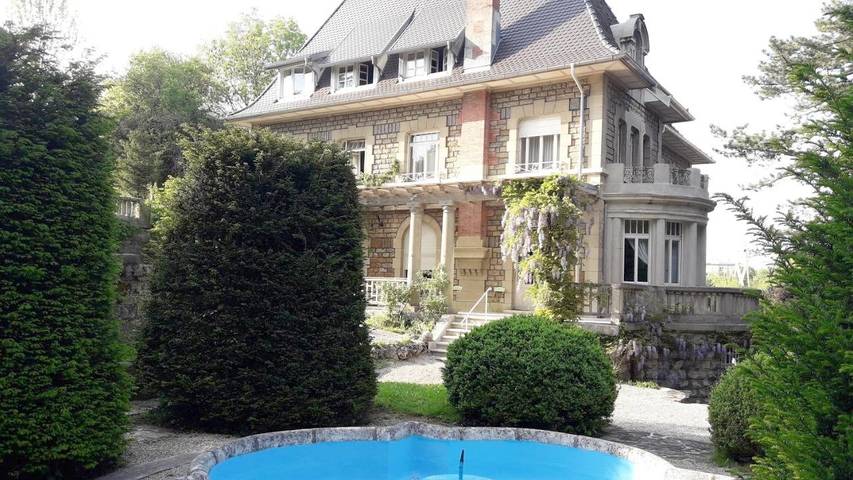 Hôtel pour 4 personnes, avec Terrasse ainsi que Jardin et Vue